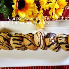 A picture of Cinnamon cookies 🍪.