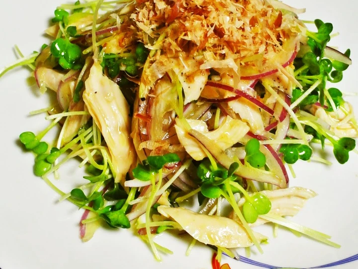 Easy Steps Prepare|Recipe} Salad with Microwave-Steamed Chicken Tenders &amp;amp; Daikon Sprouts, Can Pamper Your Tongue