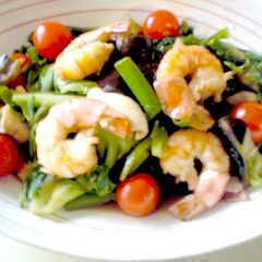 A picture of Vegetable Filled Shrimp & Squid Garlic Stir-Fry.