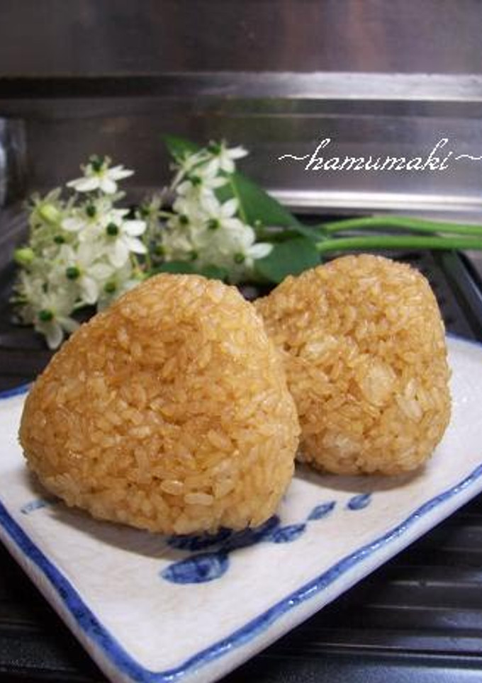 A picture of Toasted Onigiri with Leftover Rice.