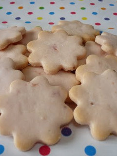 A picture of Egg-Free Strawberry Jam Cookies.