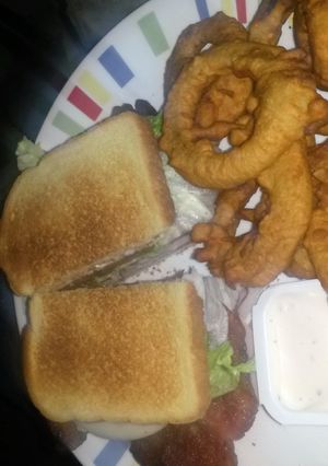 A picture of Pyro's Bar & Grill club sandwich.