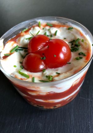 Une photo de Tiramisu à la tomate