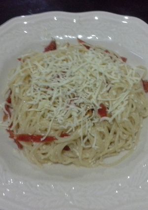 A picture of Pasta with Yogurt Sauce.