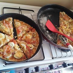 A picture of Pizza from scratch.