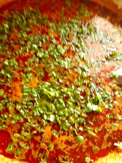 खट्टे टमाटर आलू (khatte tamatar aloo recipe in Hindi) रेसिपी मुख्य फोटो