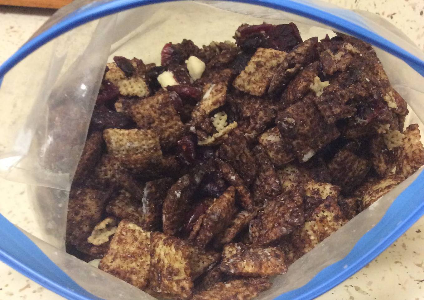 Chex Mix-black Forest