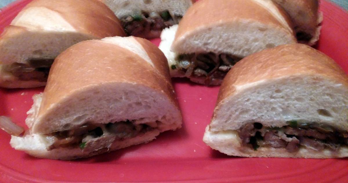 Kelsey's deluxe Philly cheese steaks Recipe by kutiekels Cookpad