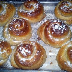 A picture of Momi Sweety Cinnamon Roll.