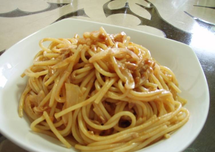 Easiest Way to Prepare Perfect Onion, Tuna and Cheese Pasta