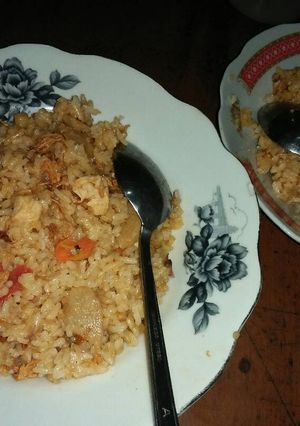 Foto resep Nasgor merah ayam + pentol
