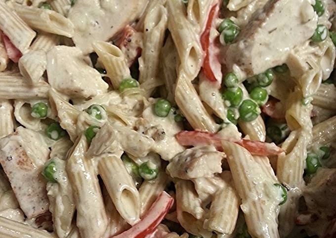 Simple Way to Prepare Any-night-of-the-week Chicken Penne Alfredo with veggies and homemade sauce