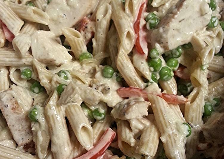 Chicken Penne Alfredo with veggies and homemade sauce
