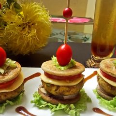 A picture of Indian parantha burger.