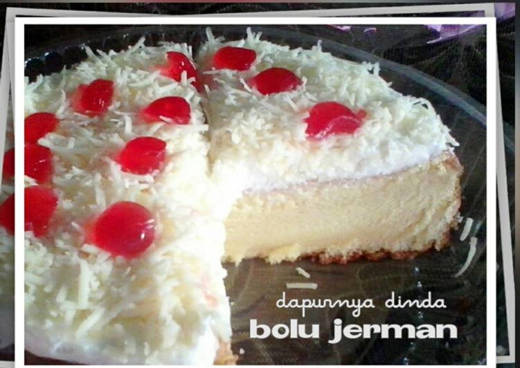 Bolu jerman topping kejuu lembuut