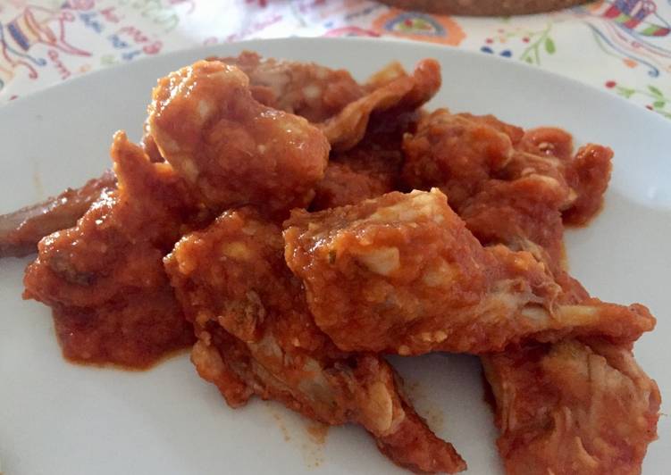 Conejo con tomate en thermomix ¡que no falte pan!