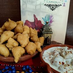 A picture of Dahi bhally ki Phulkiya.