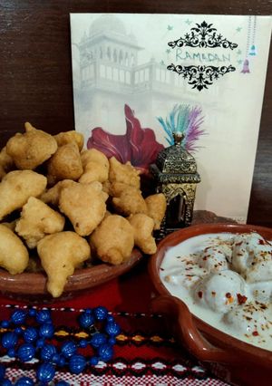 A picture of Dahi bhally ki Phulkiya.