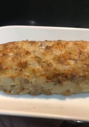 A picture of Beef potato cake.