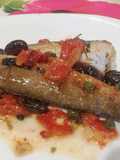 Merluzzo al Forno con Pomodorini Freschi, Olive Nere e Capperi