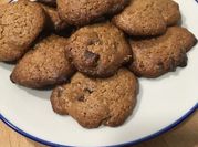 Una foto de galletas de espelta y mantequilla