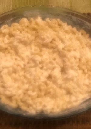 A picture of Elbow Pasta with Cream and Mayonnaise.