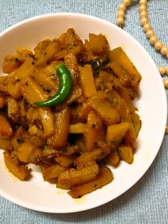কুমড়ো ছেঁচকি (kumro chenchki recipe in bengali) রেসিপির প্রধান ছবি