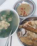 Cá hanh chiên. Canh nghêu biển nấu mồng tơi