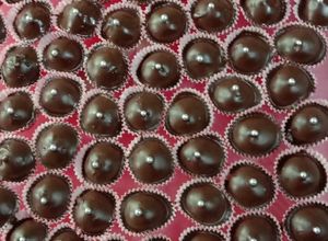 Gambar Biskut Hazelnut Coklat