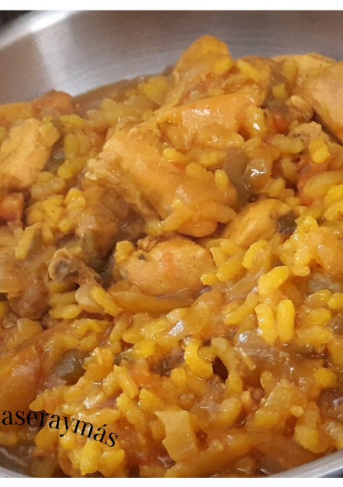 Una foto de Arroz meloso con pollo