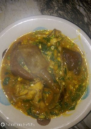 A picture of Ogbono and okro soup.