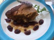 Una foto de budin de pan con nueces