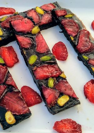 A picture of Strawberry chocolate bar.