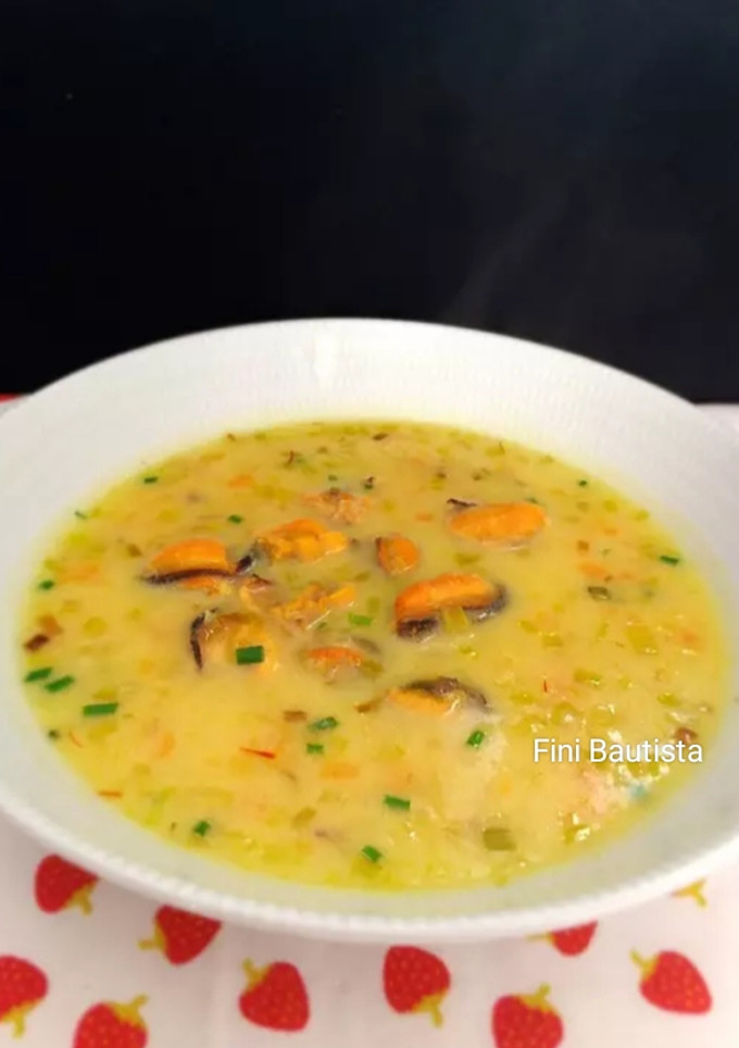 Una foto de Sopa de verduras y mejillones