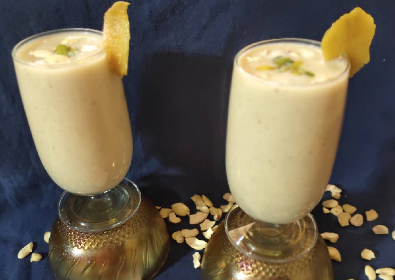 Banana Chikoo Smoothie Milkshake