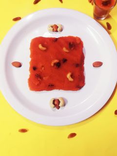 रवा केसरी (Rava kesari recipe in Hindi) रेसिपी मुख्य फोटो