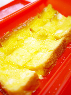 A picture of French Toast in the Microwave.