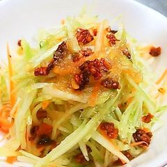 A picture of Thai-style Oil-free Salad.