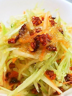 A picture of Thai-style Oil-free Salad.