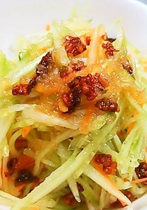 A picture of Thai-style Oil-free Salad.
