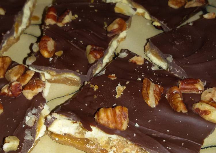 Steps to Make Quick Cracker Candy