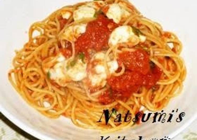 Recipe of Homemade Mozzarella Cheese and Tomato Sauce Pasta