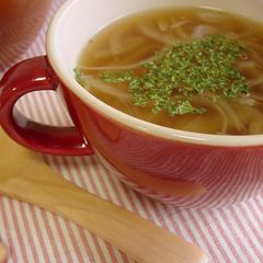 A picture of Onion and Ginger Soup.