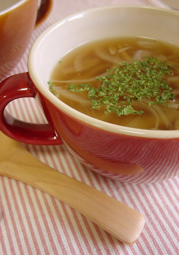 A picture of Onion and Ginger Soup.