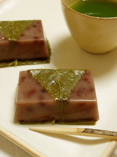 A picture of Mizu-yokan (Soft Sweet Bean Paste) Flavored with Rum.
