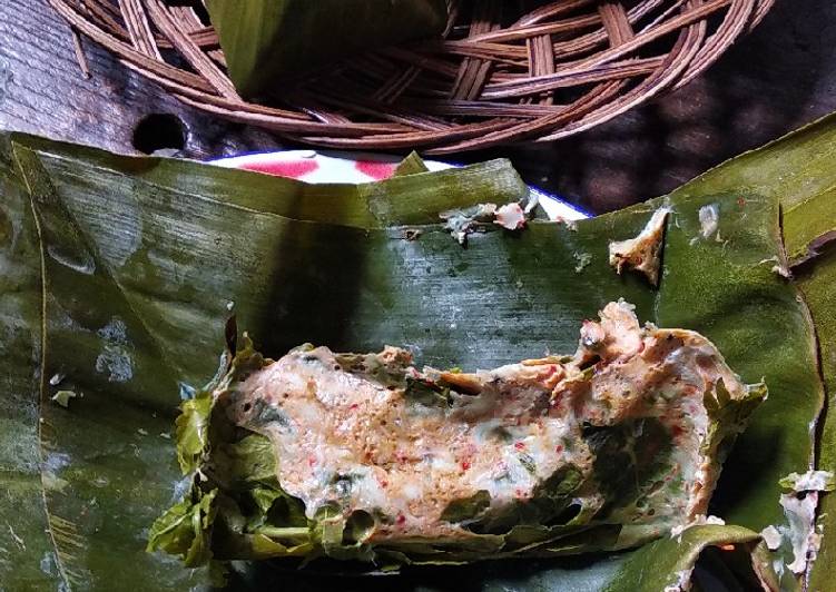 Pepes Daun Pakis Teri Basah