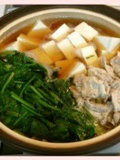 A picture of Spinach Nabe Hot Pot.