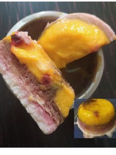 मँगो रंगिला आईस क्रीम(mango rangeela icecream recipe in marathi) रेसिपी चे मुख्य फोटो