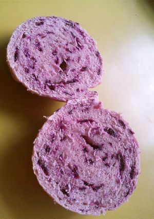 A picture of Luxurious and Rich Blueberry Bagels.