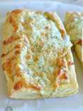 Puff Pastry Cheesy Garlic Bread